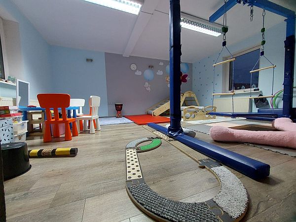 Wnętrze centrum terapeutycznego Kinesis BSJ